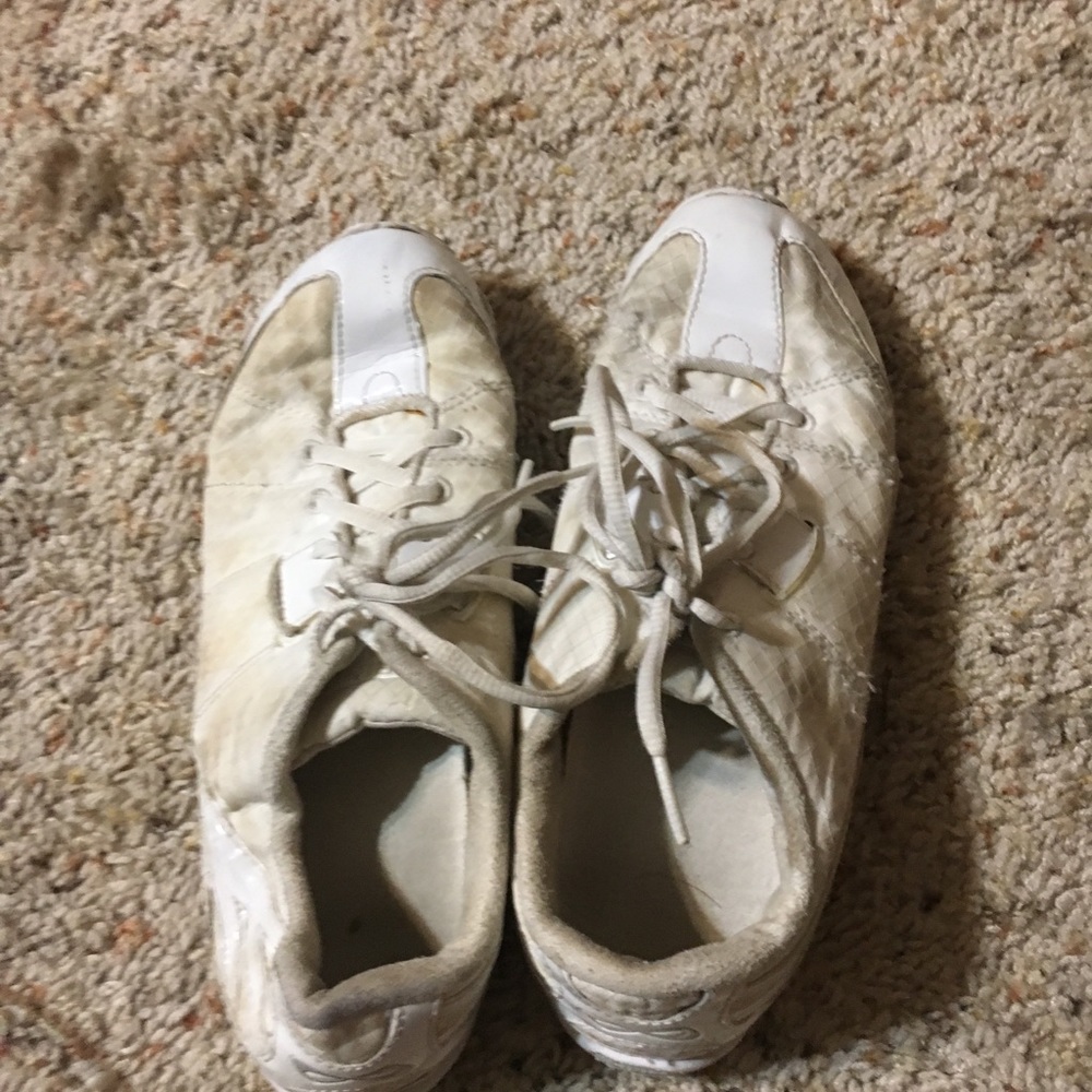 Nfinity cheer shoes